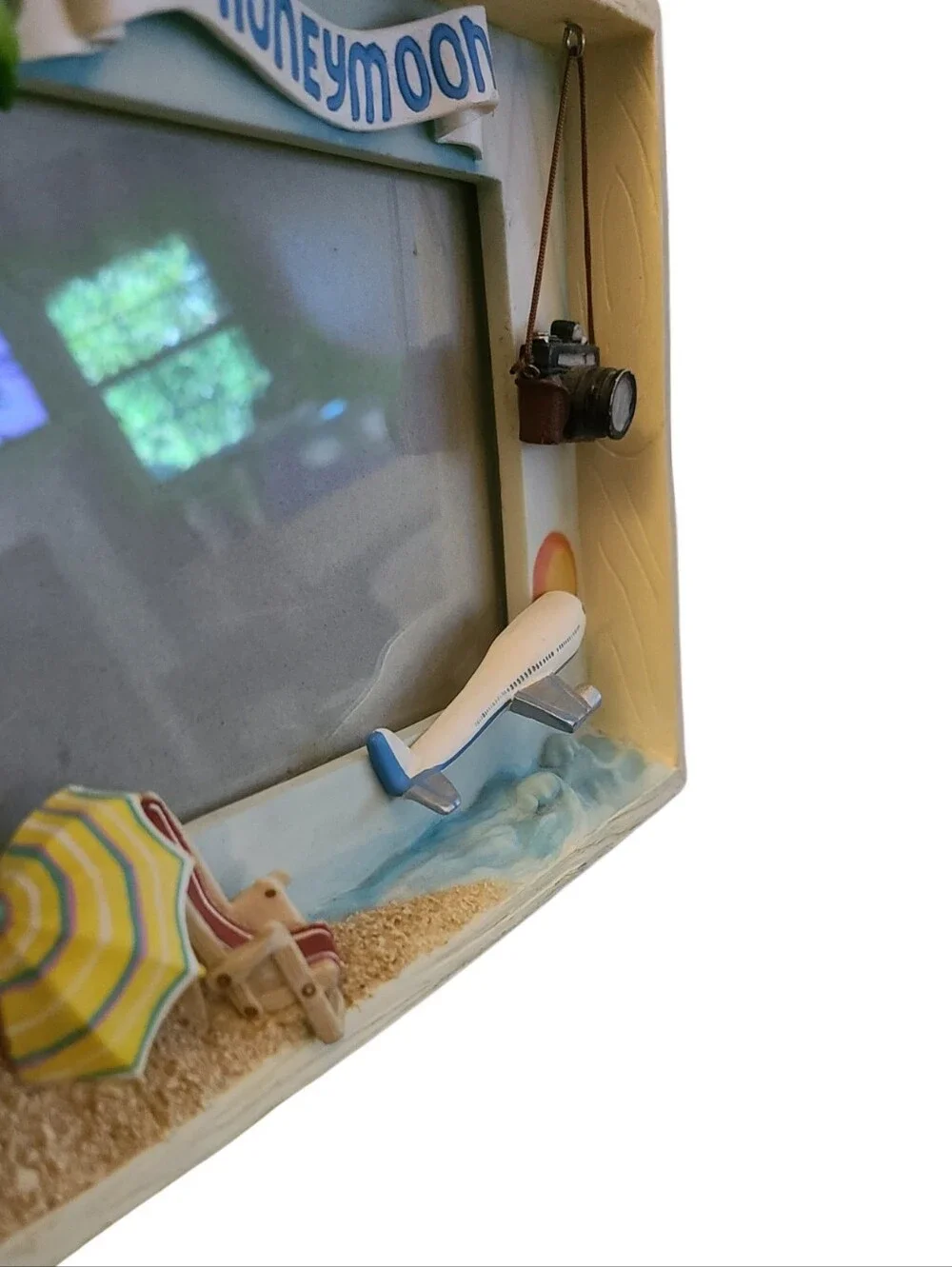Vintage Russ Berrie Our Honeymoon 3D Photo Frame Beach Vacation 4x6 Resin